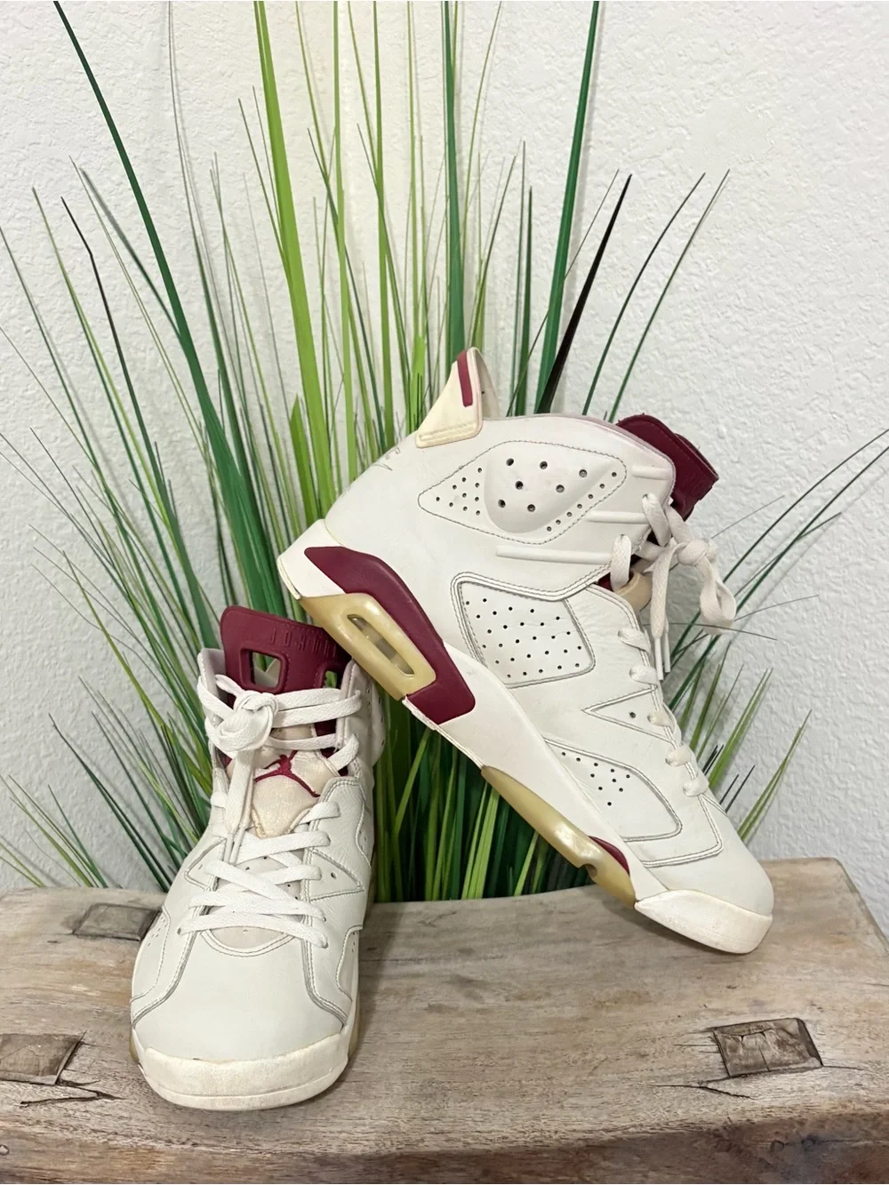 Air Jordan 6 Retro 2015 Maroon Sneakers